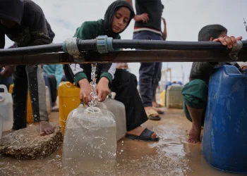 Ус бол дайны зэвсэг мөн “бай”